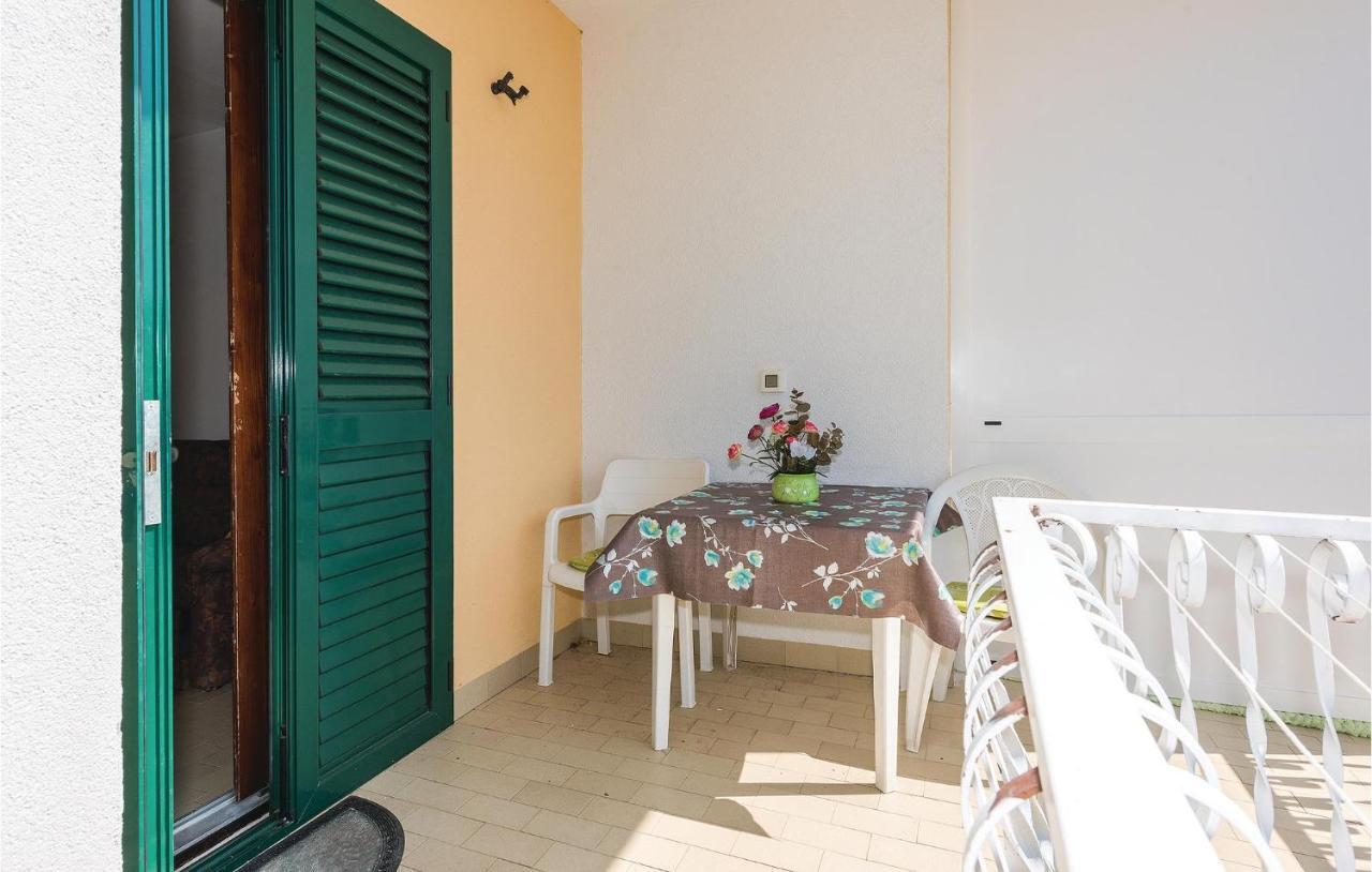 Beautiful Apartment In Rogoznica With Wifi Buitenkant foto