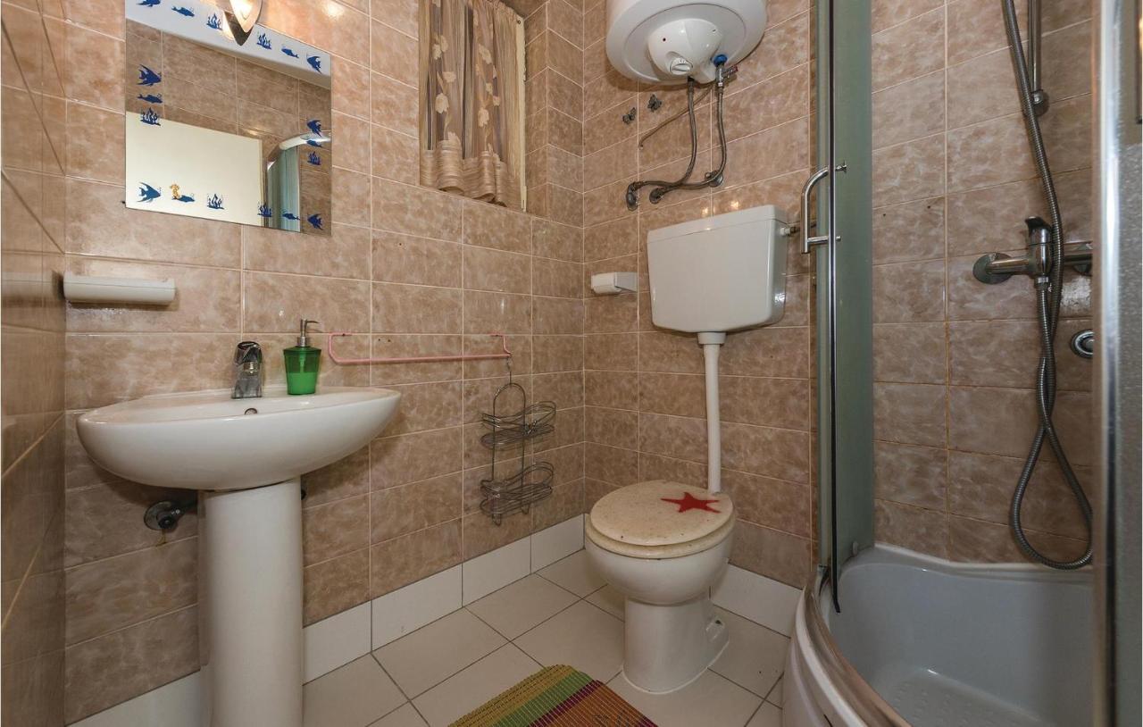 Beautiful Apartment In Rogoznica With Wifi Buitenkant foto