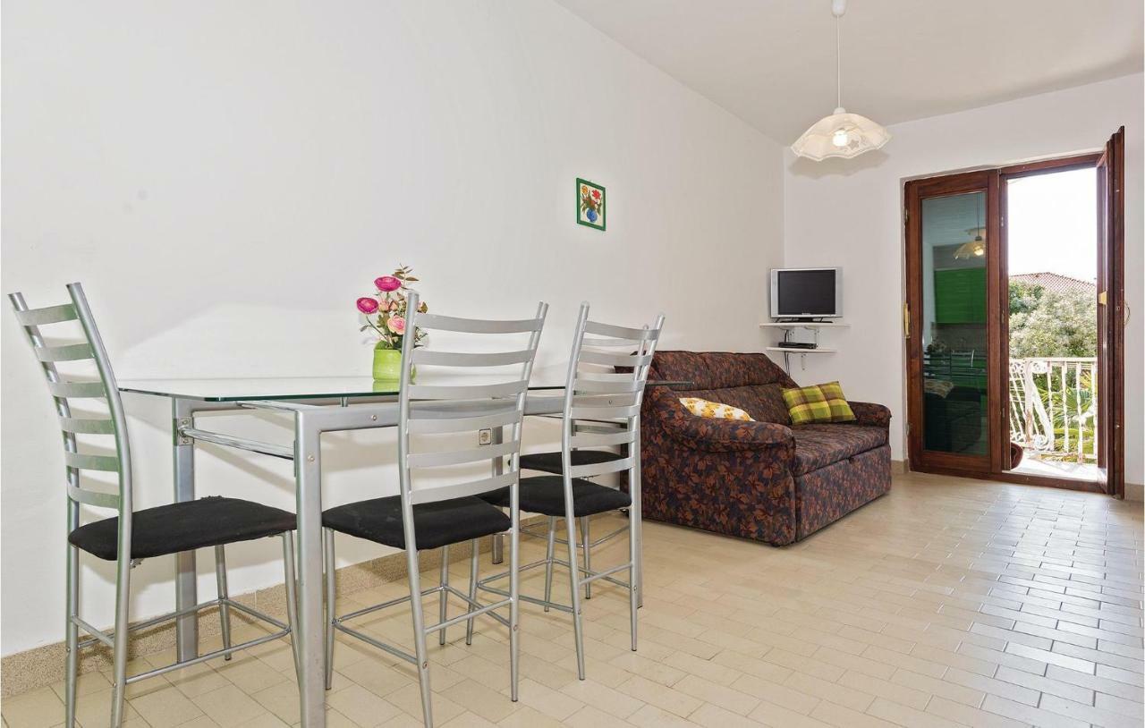 Beautiful Apartment In Rogoznica With Wifi Buitenkant foto