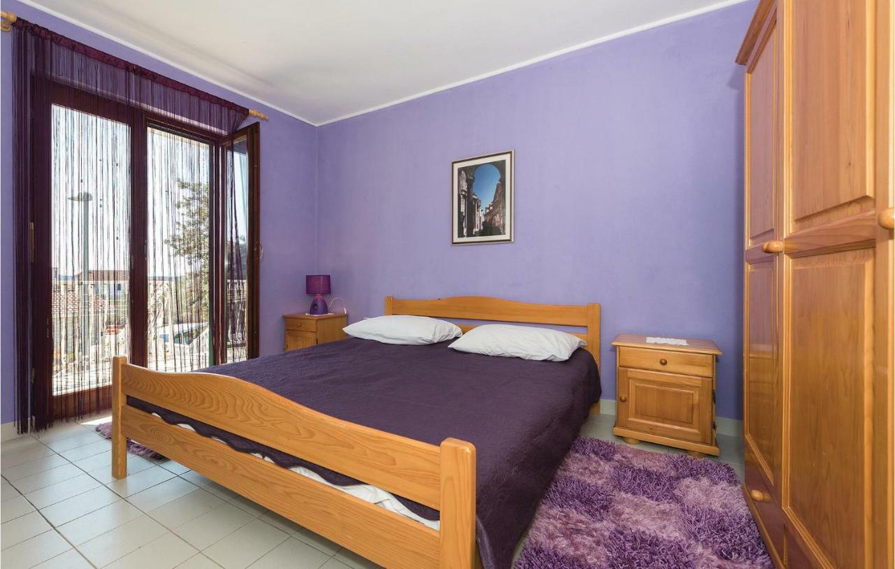 Beautiful Apartment In Rogoznica With Wifi Buitenkant foto
